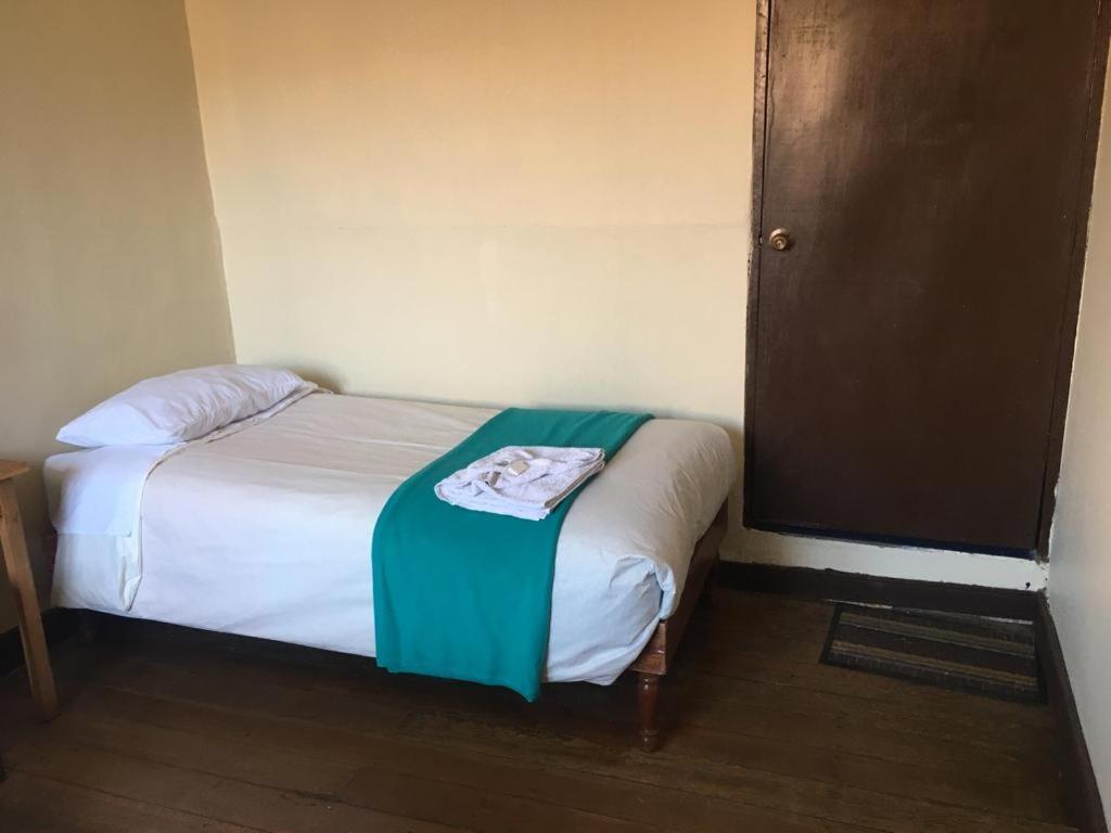 クスコ Puma Walkers Bed & Breakfast エクステリア 写真